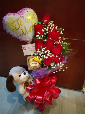 Jarron 12 rosas, peluche, chocolates y globo R53