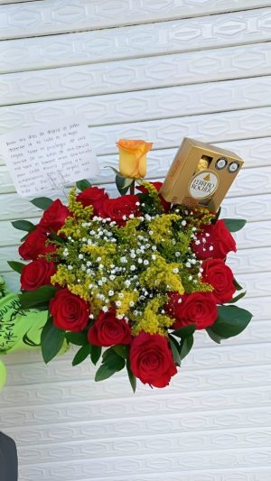 Corazón de rosas y ferrero x 4 unidades R24