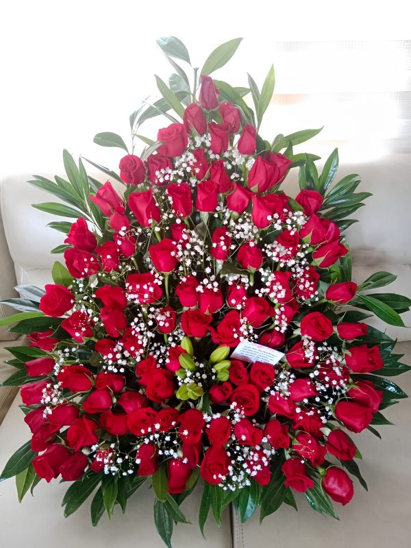 Piramide x100 rosas R132